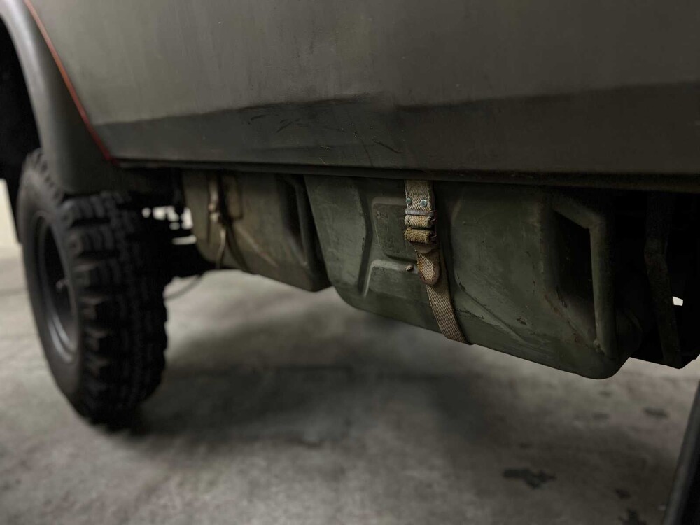 Renault Goélette 1.400kg FOODTRUCK Oldtimer MILITARY MEDIC TRUCK L4-engine 1954