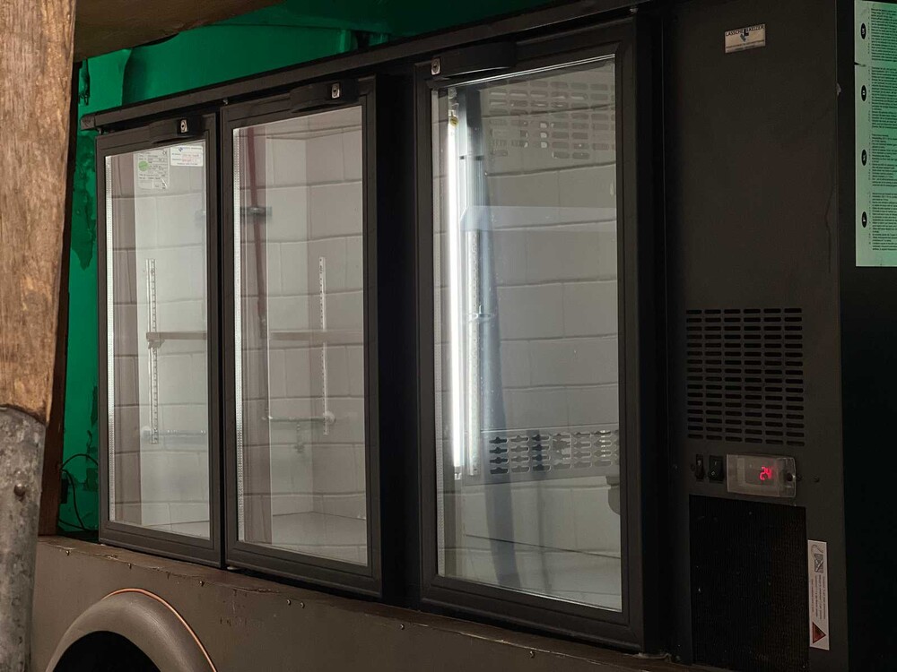 Renault Goélette 1.400kg FOODTRUCK Oldtimer MILITARY MEDIC TRUCK L4-engine 1954