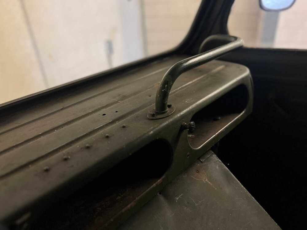 Renault Goélette 1.400kg FOODTRUCK Oldtimer MILITARY MEDIC TRUCK L4-engine 1954