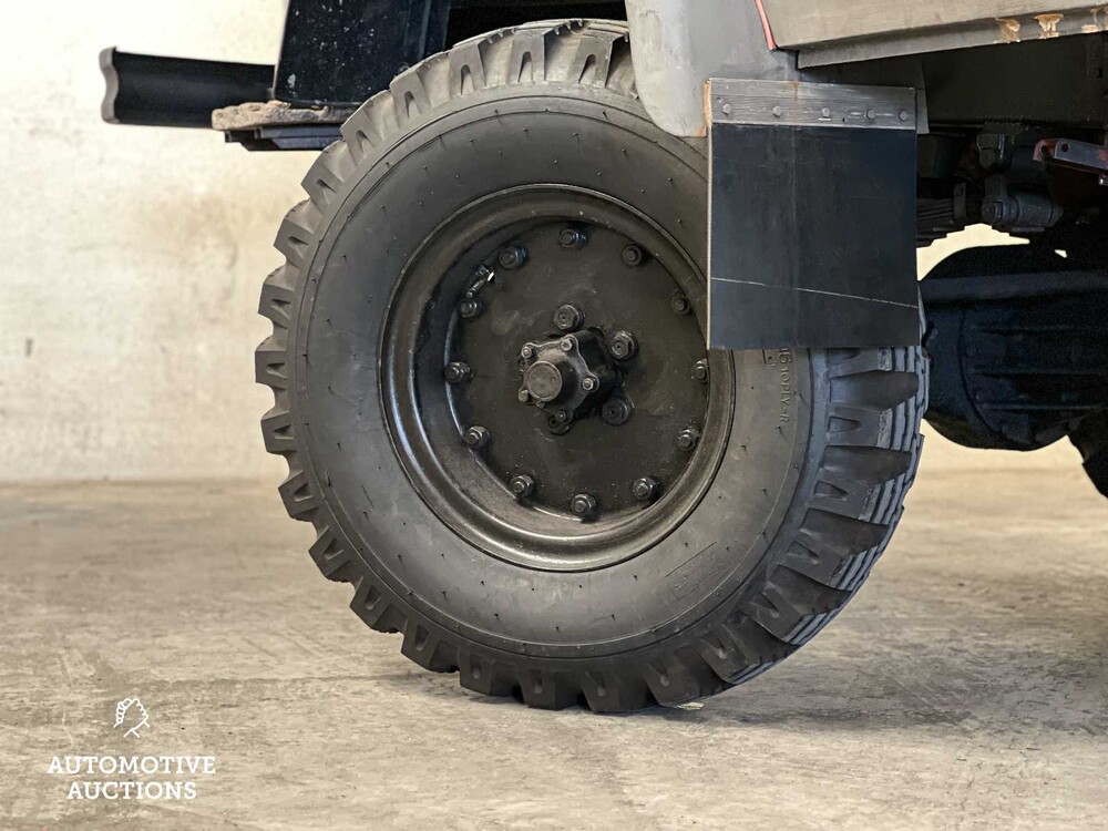 Renault Goélette 1.400kg FOODTRUCK Oldtimer MILITARY MEDIC TRUCK L4-engine 1954