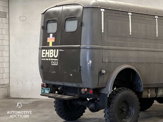 Renault Goélette 1.400kg FOOD TRUCK Oldtimer MILITARY MEDIC TRUCK L4-Motor 1954