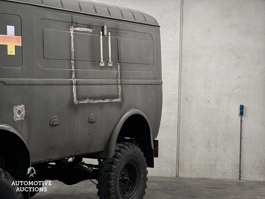 Renault Goélette 1.400kg FOOD TRUCK Oldtimer MILITARY MEDIC TRUCK L4-Motor 1954