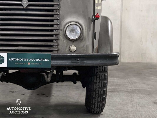 Renault Goélette 1.400kg FOOD TRUCK Oldtimer MILITARY MEDIC TRUCK L4-Motor 1954