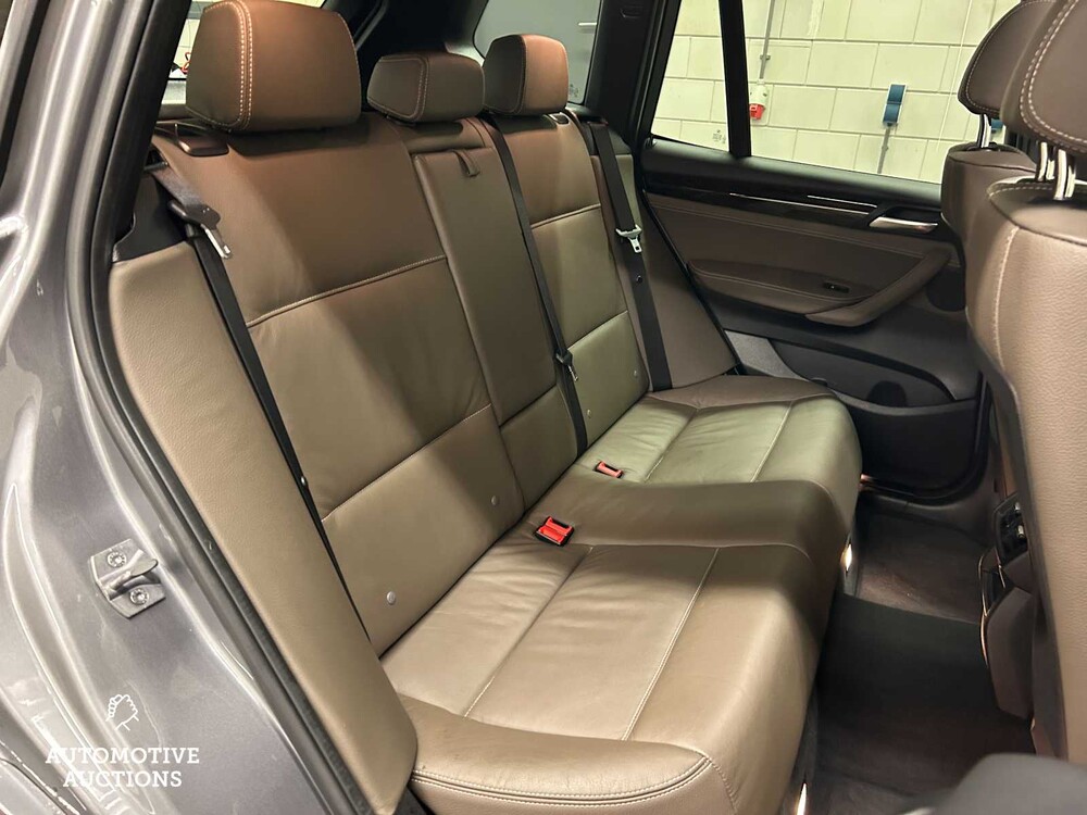 BMW X3 xDrive28i High Executive M-Sport 245pk 2014 (ORIGINEEL-NL), 3-TKL-82