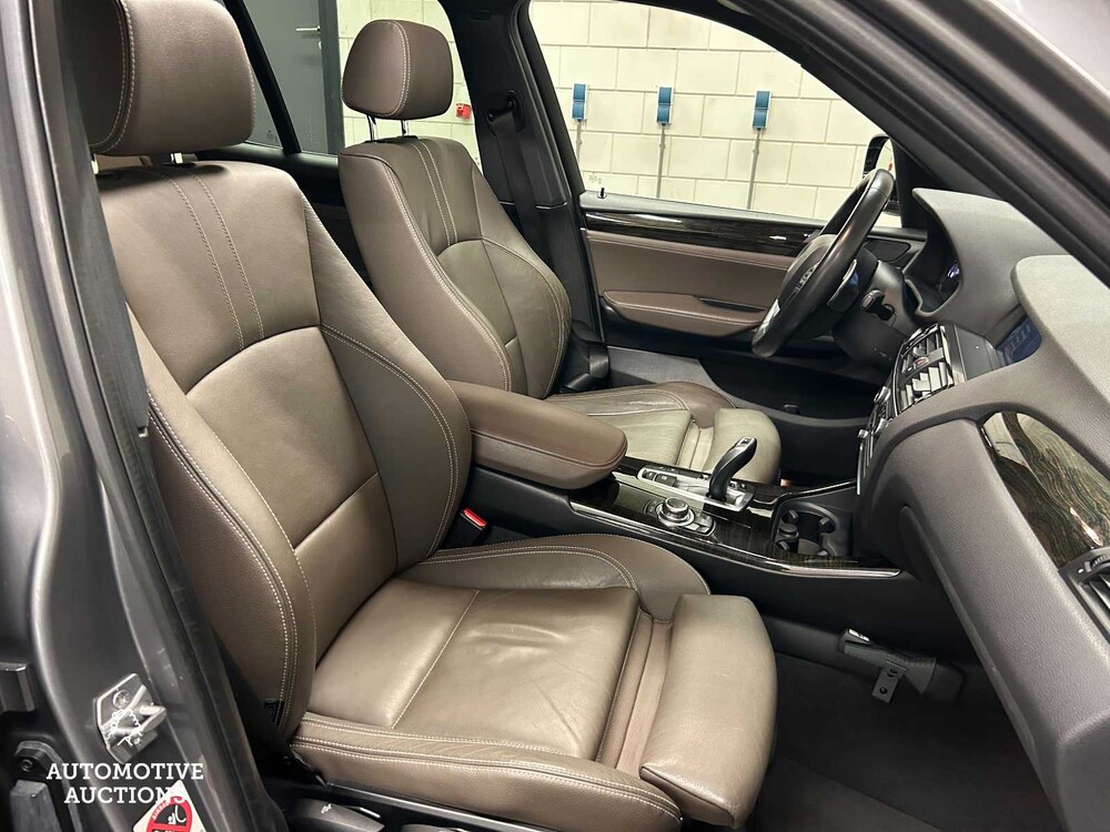 BMW X3 xDrive28i High Executive M-Sport 245pk 2014 (ORIGINEEL-NL), 3-TKL-82