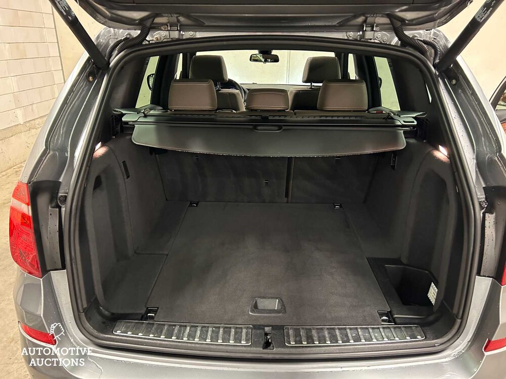 BMW X3 xDrive28i High Executive M-Sport 245pk 2014 (ORIGINEEL-NL), 3-TKL-82
