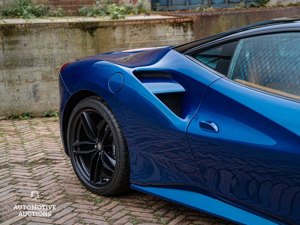 Ferrari 488 3.9 V8 GTB HELE 668PS 2016