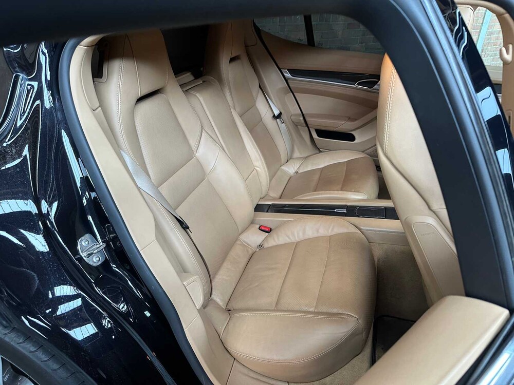 Porsche Panamera Hybrid 3.0 V6 380pk 2011 8-speed