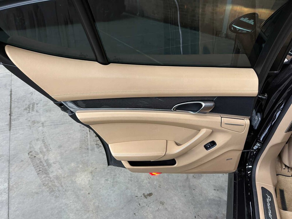 Porsche Panamera Hybrid 3.0 V6 380pk 2011 8-speed