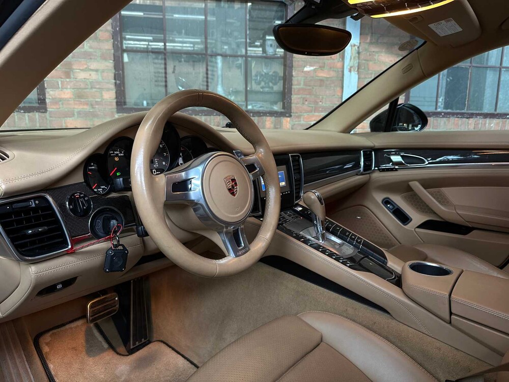 Porsche Panamera Hybrid 3.0 V6 380pk 2011 8-speed