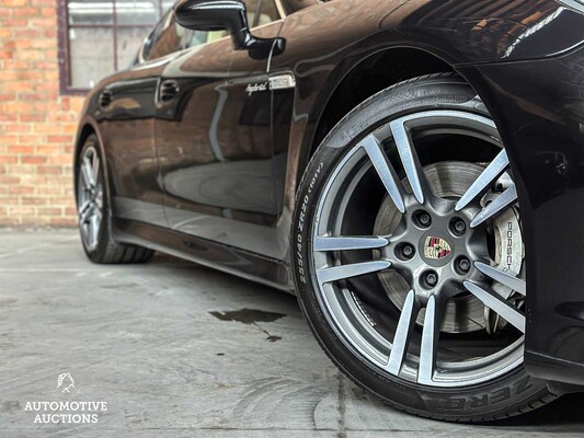 Porsche Panamera Hybrid 3.0 V6 380hp 2011 8-speed