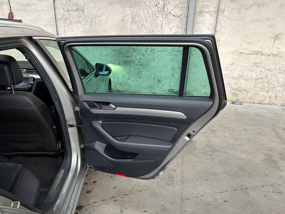 Volkswagen Passat Variant 1.4 TSI GTE Highline 156pk 2016 (Origineel-NL), KL-121-H