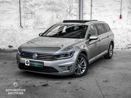 Volkswagen Passat Variant 1.4 TSI GTE Highline 156hp 2016 (Original-NL), KL-121-H