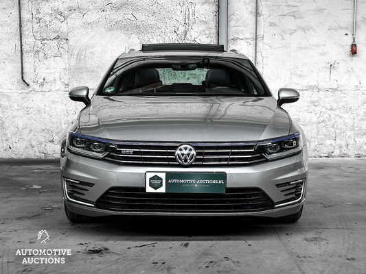 Volkswagen Passat Variant 1.4 TSI GTE Highline 156hp 2016 (Original-NL), KL-121-H