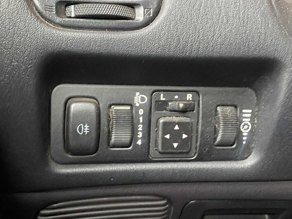 Mitsubishi Carisma 1.6 Comfort 99pk 2000 -Orig. NL-, 16-FD-GN