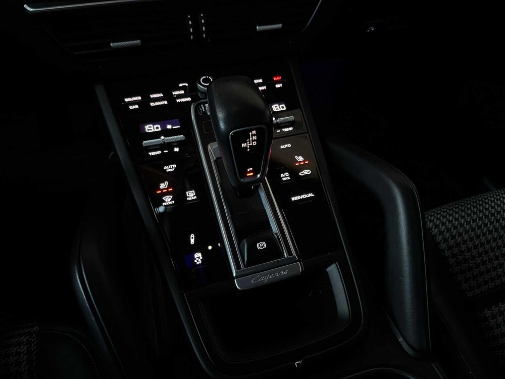 Porsche Cayenne Coupé E-Hybrid 3.0 V6 462pk 2019 Sport-Chrono (Origineel-NL) Plugin-Hybrid, G-926-HR