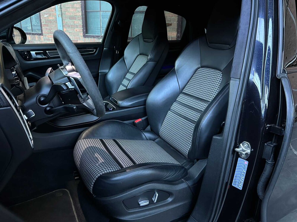 Porsche Cayenne Coupé E-Hybrid 3.0 V6 462pk 2019 Sport-Chrono (Origineel-NL) Plugin-Hybrid, G-926-HR