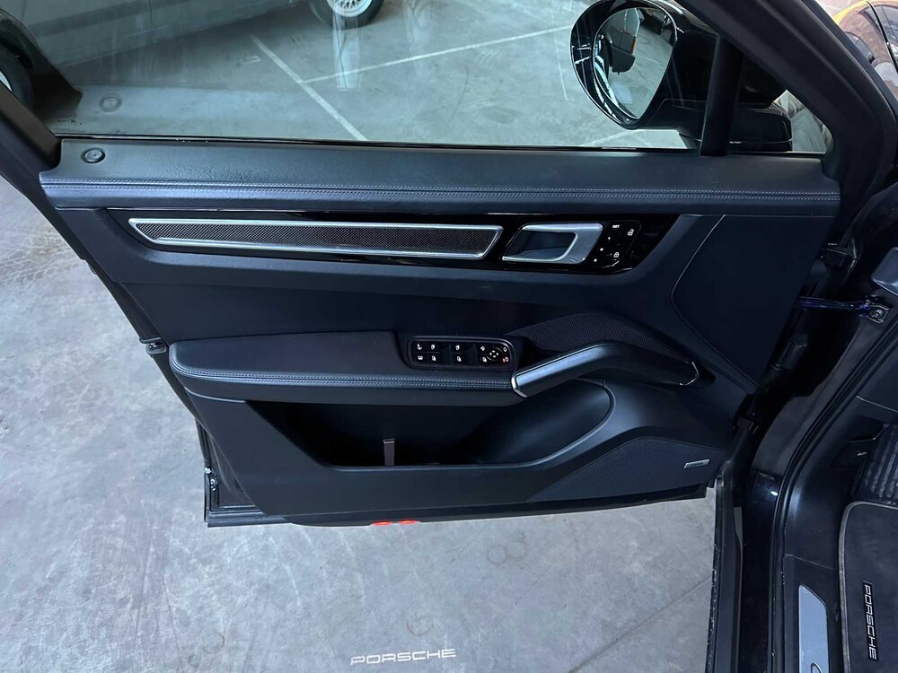 Porsche Cayenne Coupé E-Hybrid 3.0 V6 462pk 2019 Sport-Chrono (Origineel-NL) Plugin-Hybrid, G-926-HR