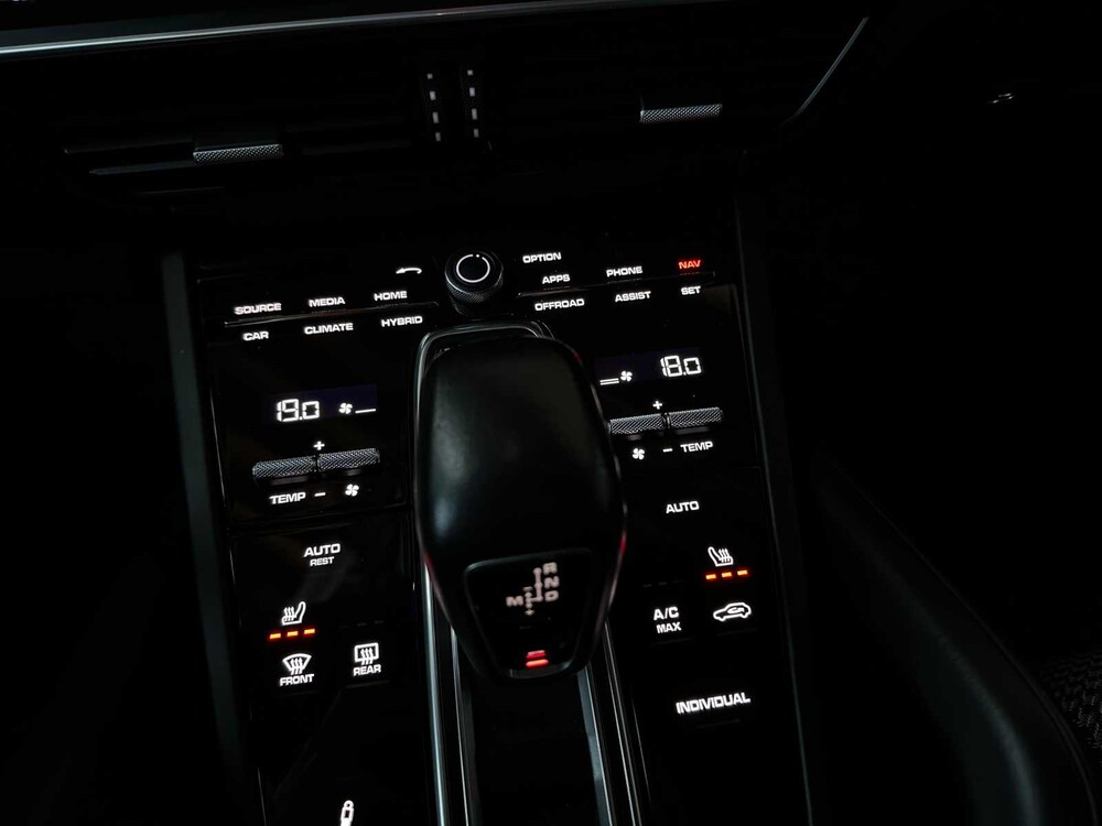 Porsche Cayenne Coupé E-Hybrid 3.0 V6 462pk 2019 Sport-Chrono (Origineel-NL) Plugin-Hybrid, G-926-HR