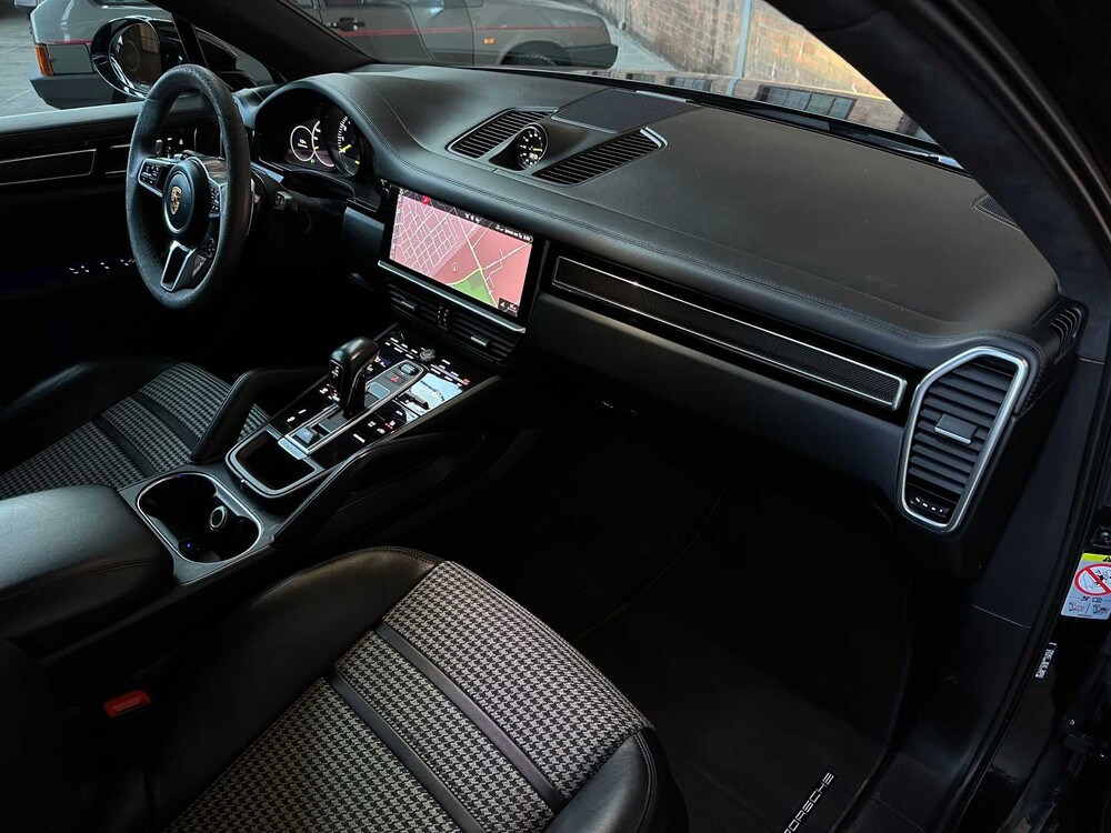 Porsche Cayenne Coupé E-Hybrid 3.0 V6 462pk 2019 Sport-Chrono (Origineel-NL) Plugin-Hybrid, G-926-HR