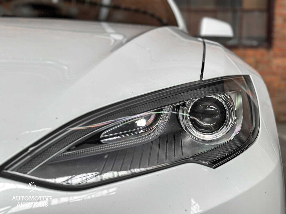 Tesla Model S 85 Performance 421hp 2015 FREE-CHARGING (Original-UK), 4-ZTH-49