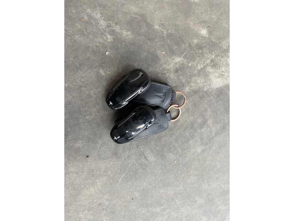 Tesla Model S 85 Performance 421hp 2015 FREE-CHARGING (Original-UK), 4-ZTH-49