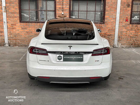 Tesla Model S 85 Performance 421hp 2015 FREE-CHARGING (Original-UK), 4-ZTH-49