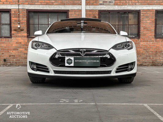 Tesla Model S 85 Performance 421hp 2015 FREE-CHARGING (Original-UK), 4-ZTH-49