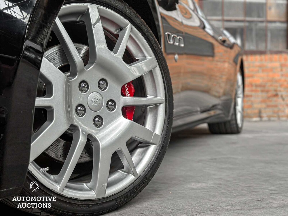 Maserati GranTurismo Spyder 4.2 V8 402pk 2010