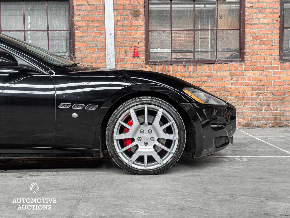 Maserati GranTurismo Spyder 4.2 V8 402pk 2010