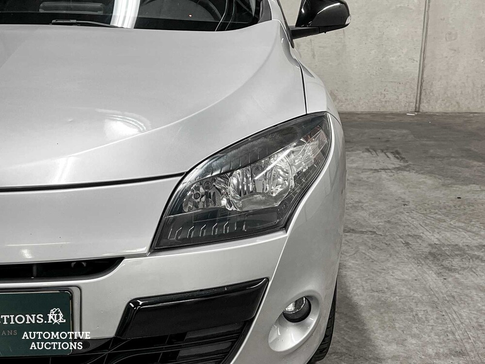 PHOTOS! Renault Mégane Estate 1.6 Parisienne 110hp 2011 (Original-NL), 19-RFF-1