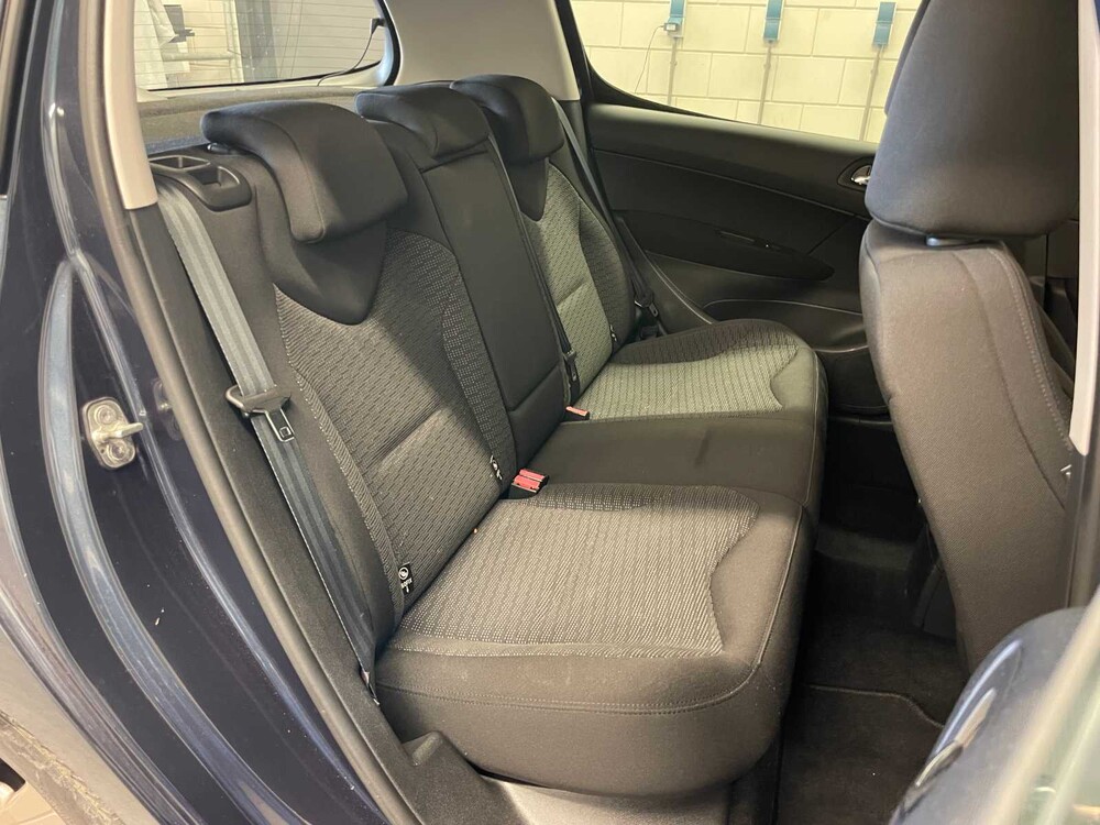 Peugeot 308 1.6 THP Allure 156hp 2012 (Original-UK), 30-SXK-7