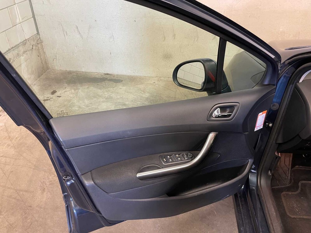 Peugeot 308 1.6 THP Allure 156hp 2012 (Original-UK), 30-SXK-7