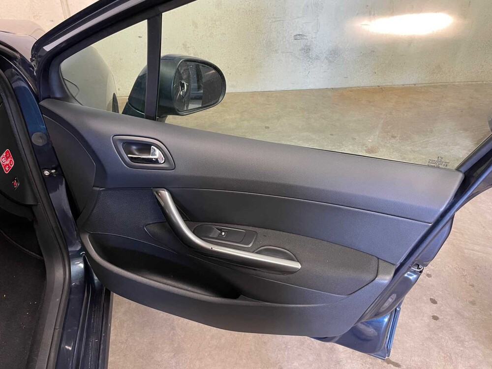 Peugeot 308 1.6 THP Allure 156hp 2012 (Original-UK), 30-SXK-7