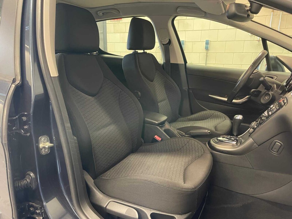 Peugeot 308 1.6 THP Allure 156hp 2012 (Original-UK), 30-SXK-7