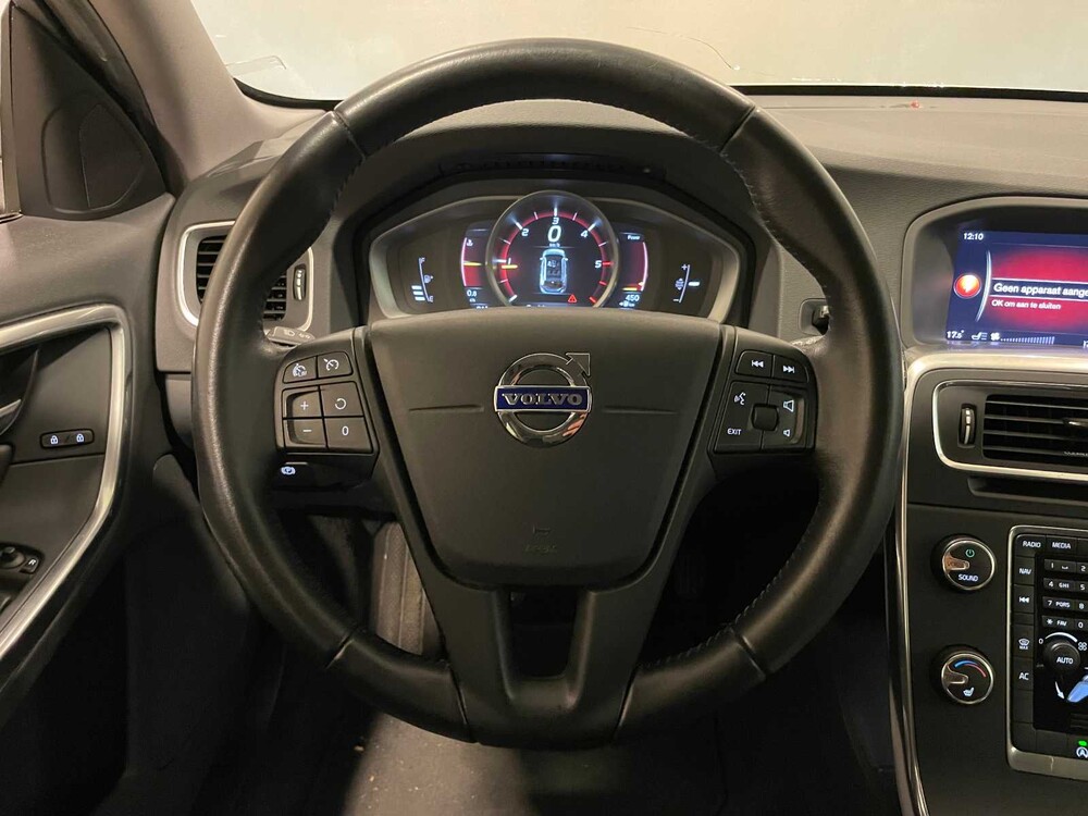 Volvo V60 2.0 150hp 2018