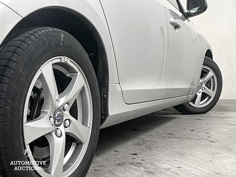 Volvo V60 2.0 150hp 2018