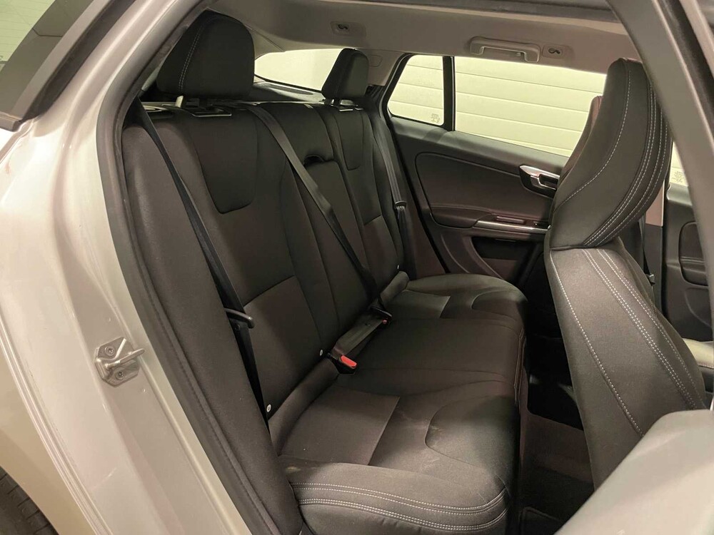 Volvo V60 2.0 150hp 2018