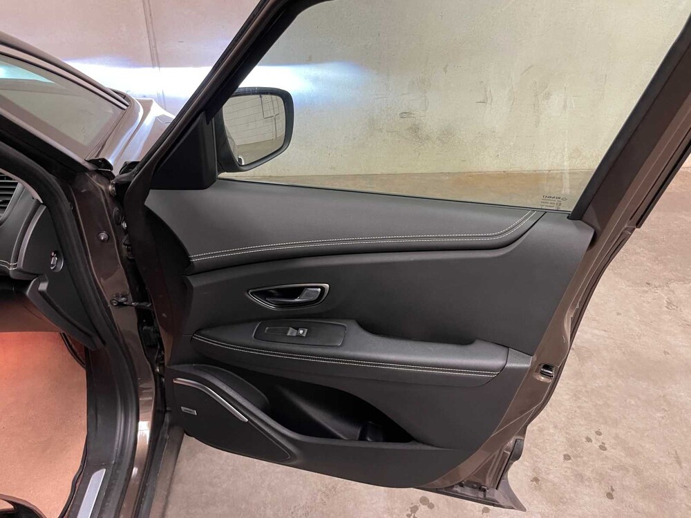 PHOTOS! KM! CHECK! CHASSIS! B/M? Renault Grand Scénic 1.5 dCi Bose 110hp 2017 (Original-NL), PL-735-X