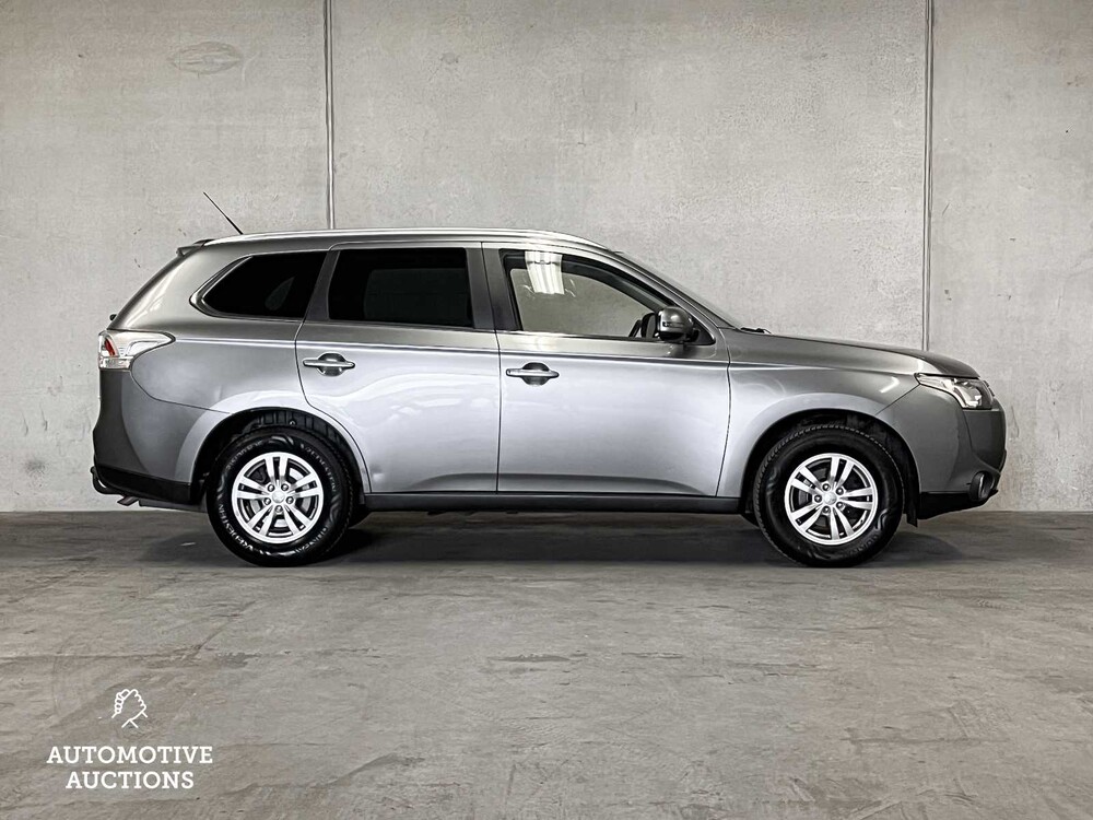 Mitsubishi Outlander 2.0 Business Edition 7-Seater 150hp 2015 (Original-NL), GD-172-K