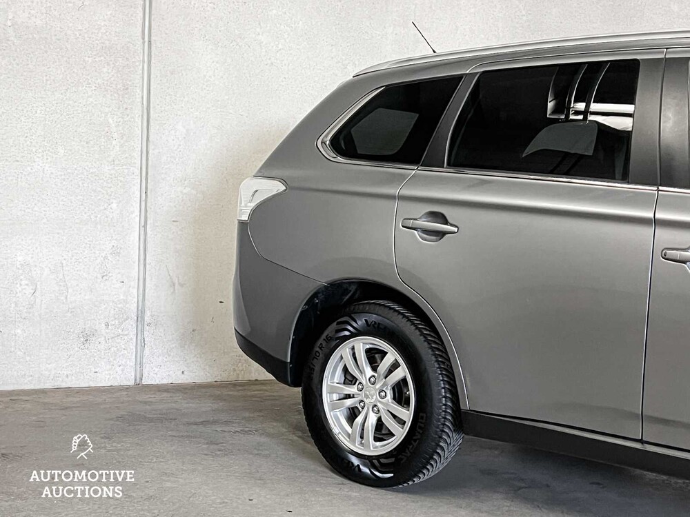Mitsubishi Outlander 2.0 Business Edition 7-Seater 150hp 2015 (Original-NL), GD-172-K