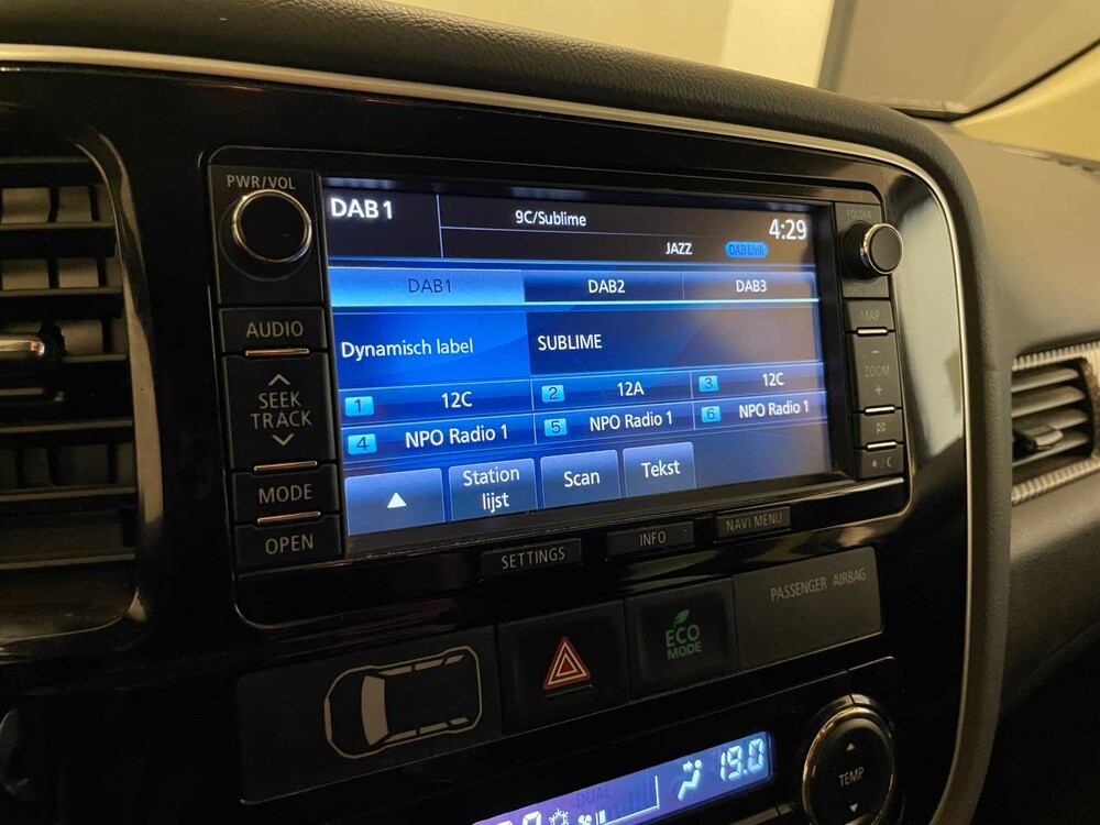 Mitsubishi Outlander 2.0 Business Edition 7-Seater 150hp 2015 (Original-NL), GD-172-K