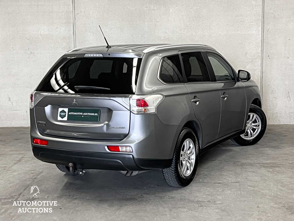 Mitsubishi Outlander 2.0 Business Edition 7-Seater 150hp 2015 (Original-NL), GD-172-K