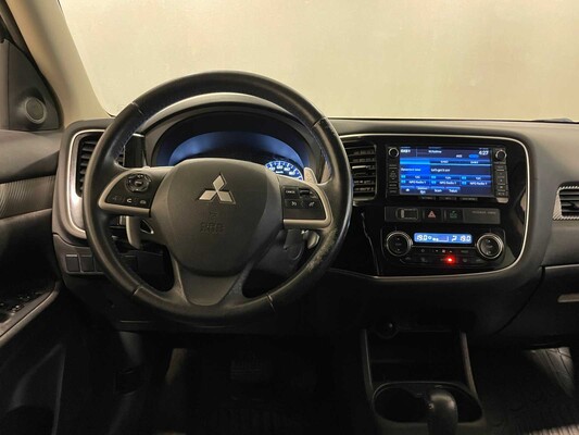 Mitsubishi Outlander 2.0 Business Edition 7-Seater 150hp 2015 (Original-NL), GD-172-K