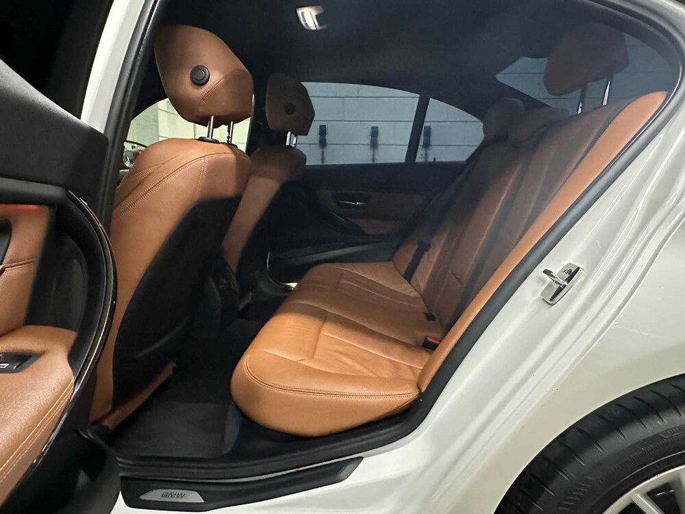 BMW 320i High Executive 184hp 2012 F30 3-Series (ORIGINAL-UK), 97-TSH-3