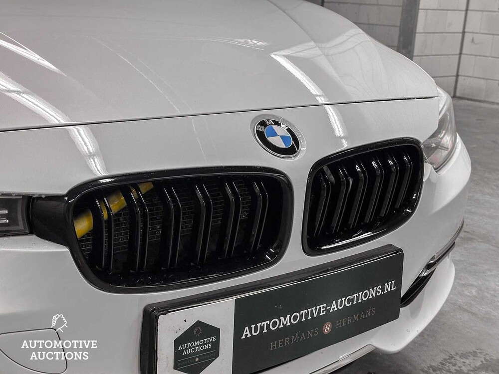 BMW 320i High Executive 184hp 2012 F30 3-Series (ORIGINAL-UK), 97-TSH-3