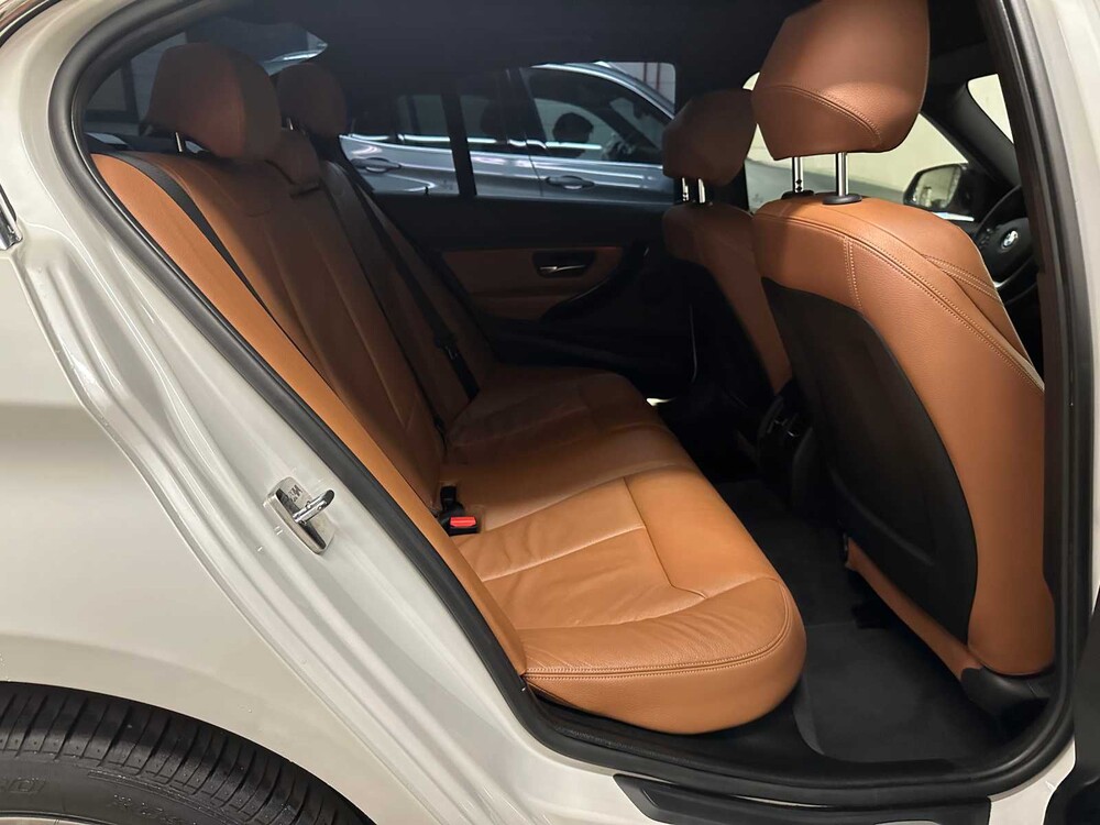 BMW 320i High Executive 184hp 2012 F30 3-Series (ORIGINAL-UK), 97-TSH-3