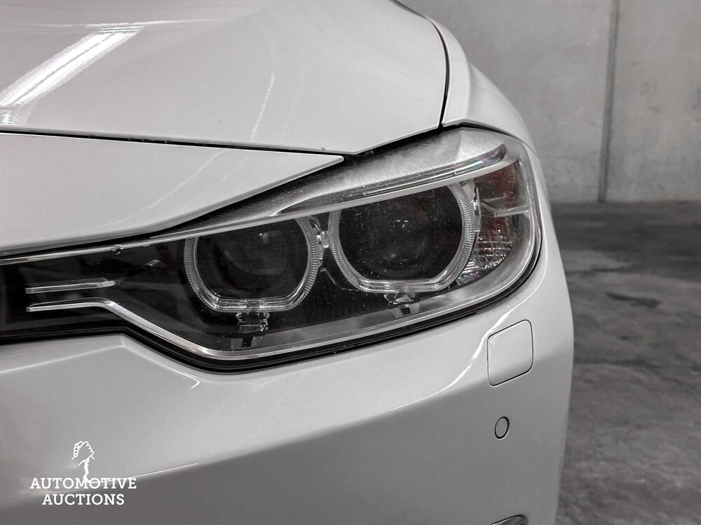 BMW 320i High Executive 184hp 2012 F30 3-Series (ORIGINAL-UK), 97-TSH-3