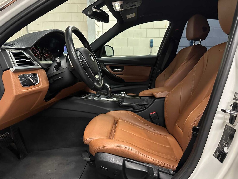 BMW 320i High Executive 184hp 2012 F30 3-Series (ORIGINAL-UK), 97-TSH-3