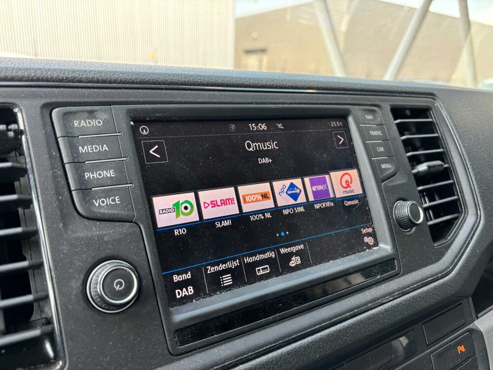 Volkswagen Crafter 35 2.0 TDI L3H2 DC Trendline (Original-NL) Commercial vehicle 102hp 2018, V-403-KZ